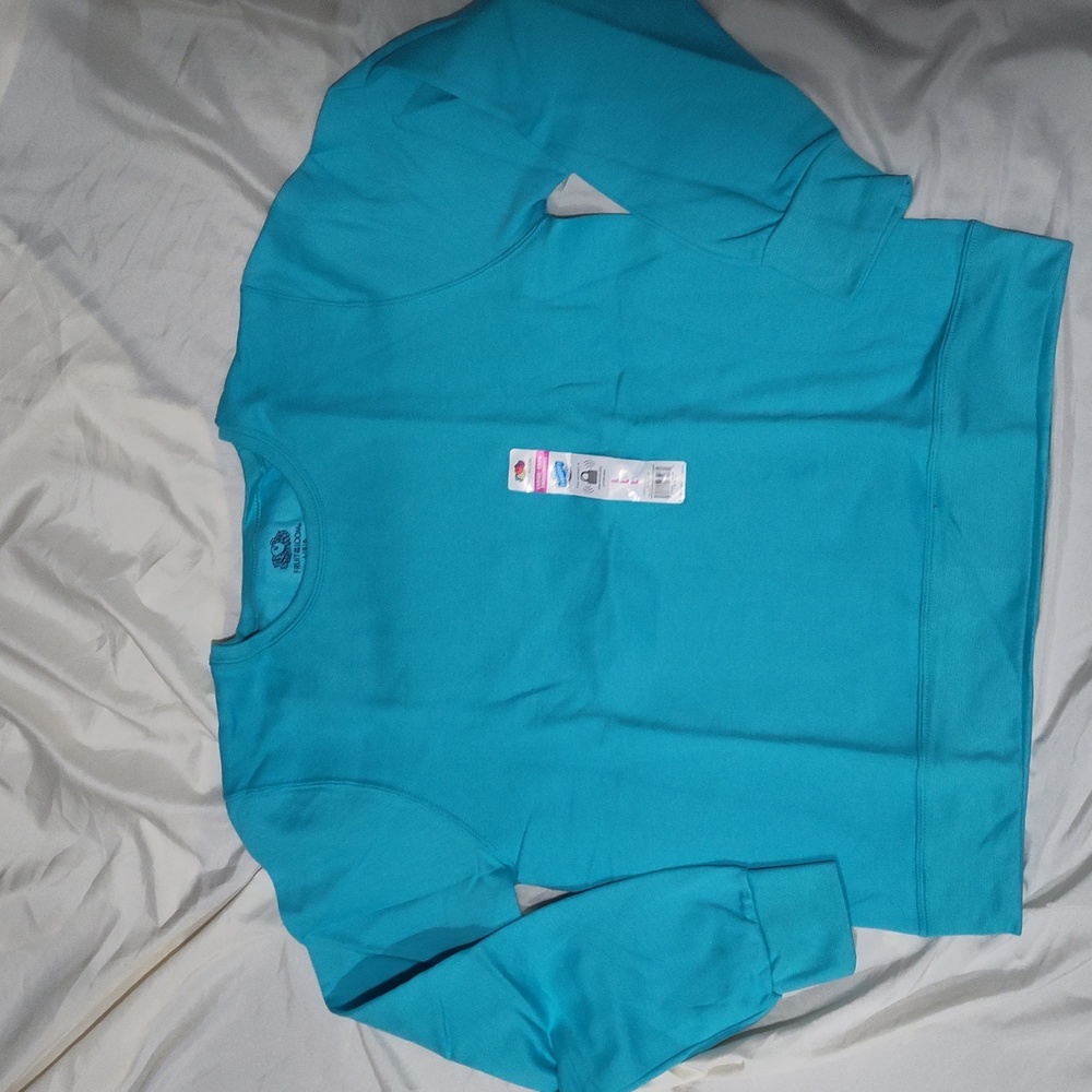 NWT ladies crew cut sweatshirt